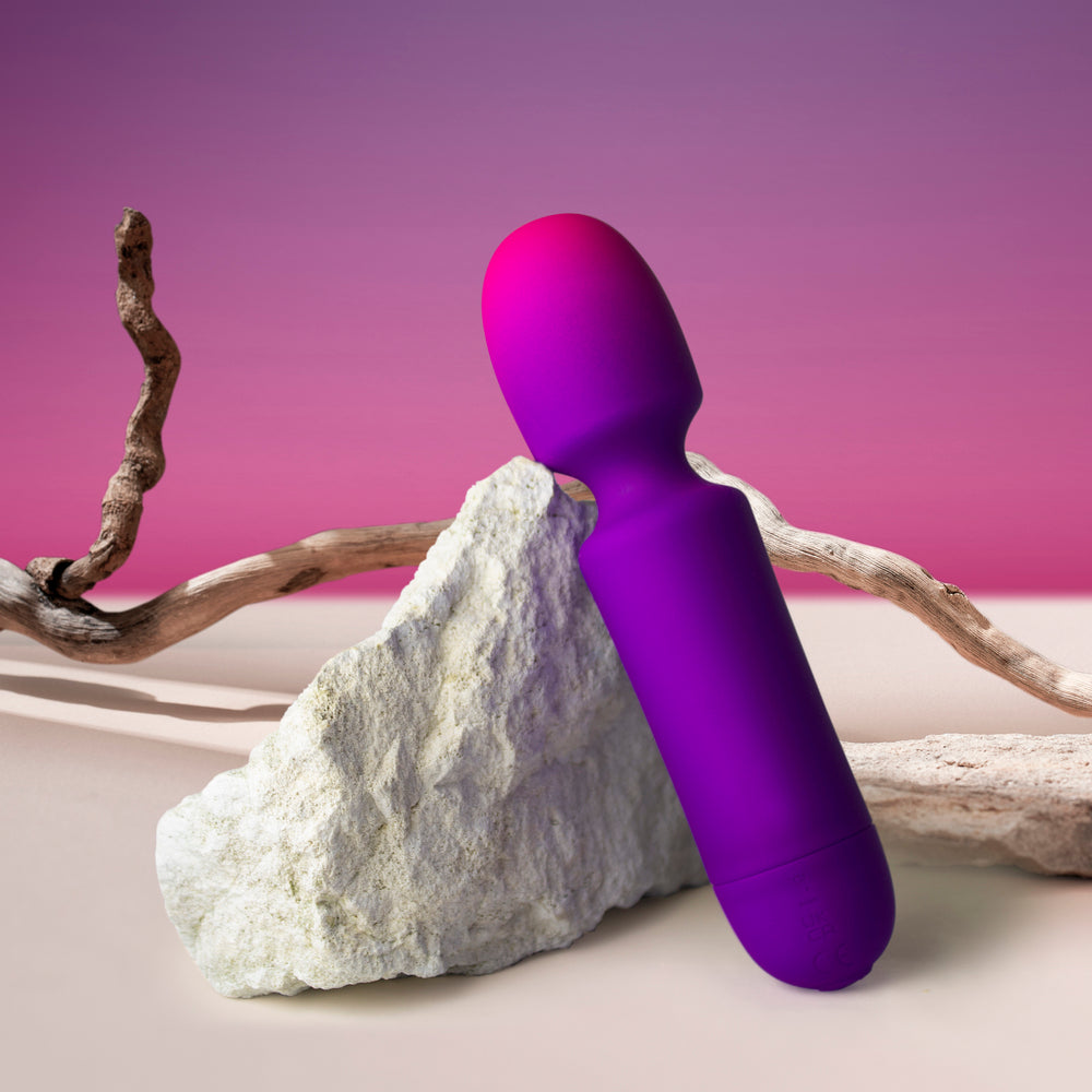 Rocks Off Aqua GloGirl Wand Massager with 10 Vibrations