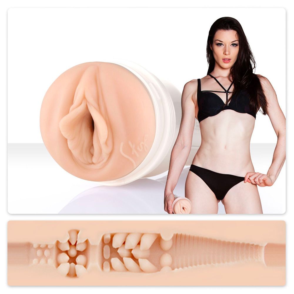 Fleshlight Stoya Destroya Realistic Masturbator Case
