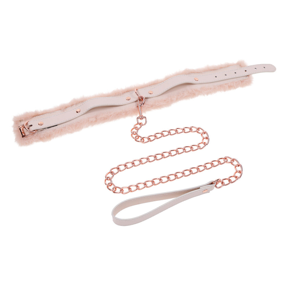Sportsheets Pink Fur Collar and Leash Set