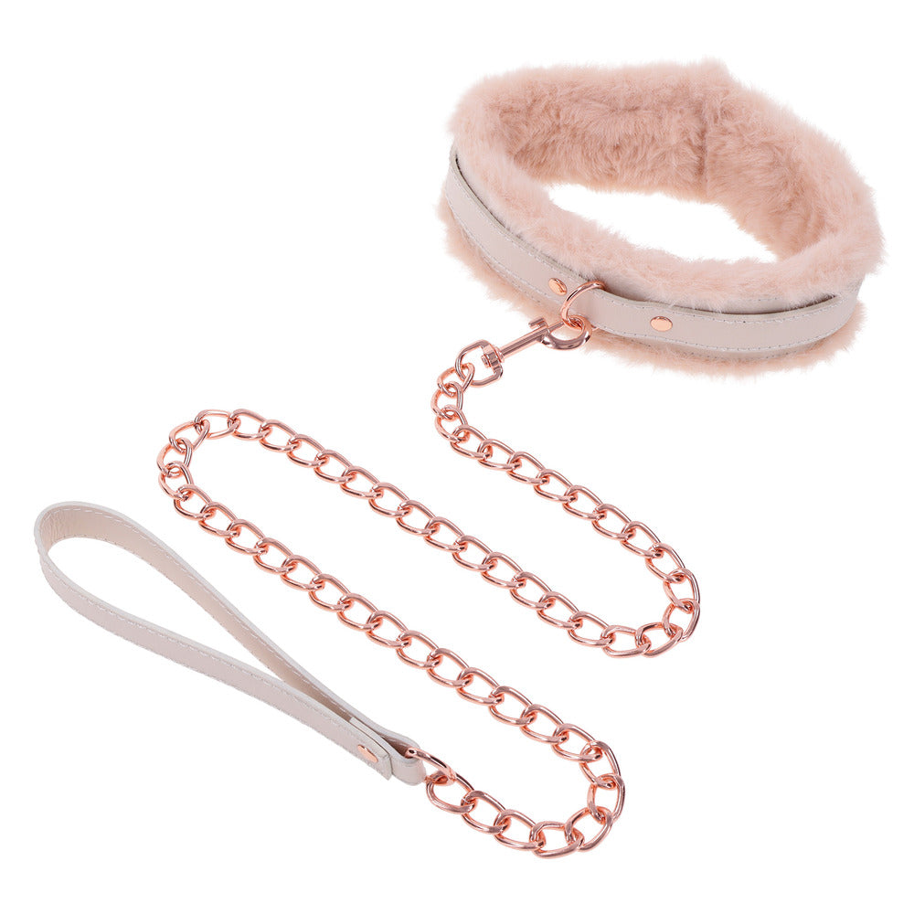 Sportsheets Pink Fur Collar and Leash Set