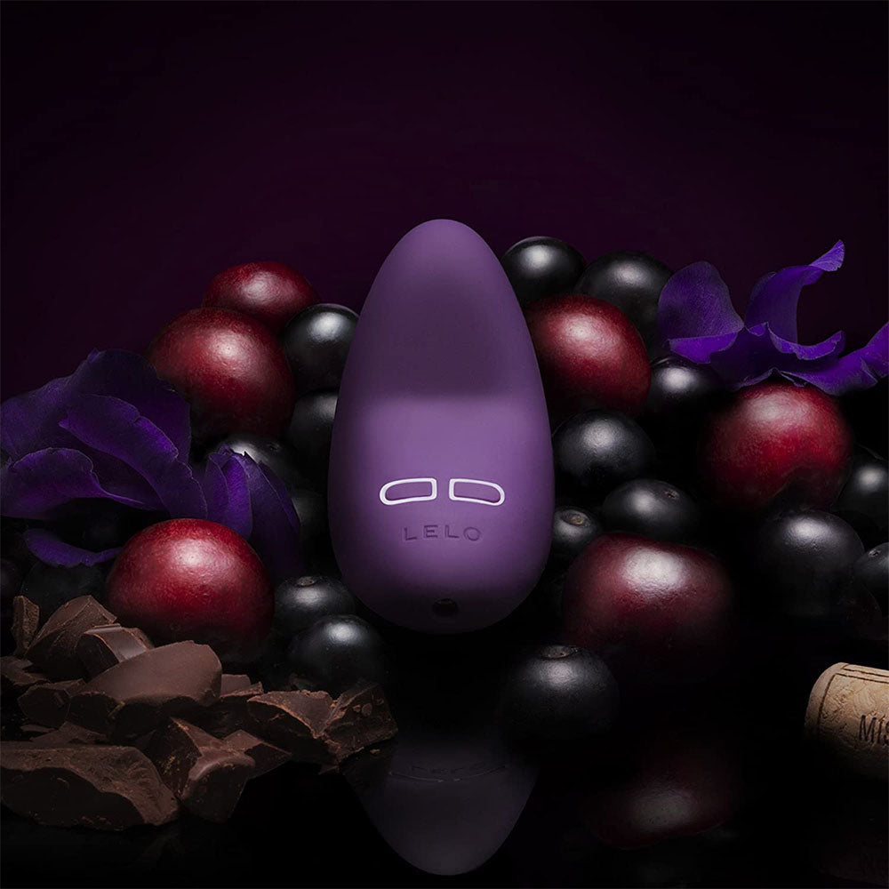 Lelo Pink Clitoral Vibrator with Rose and Wisteria Scent